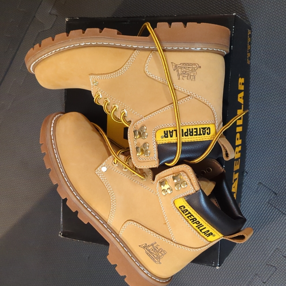 NEW. Caterpillar Second Shift Work Boots - Picture 3 of 8